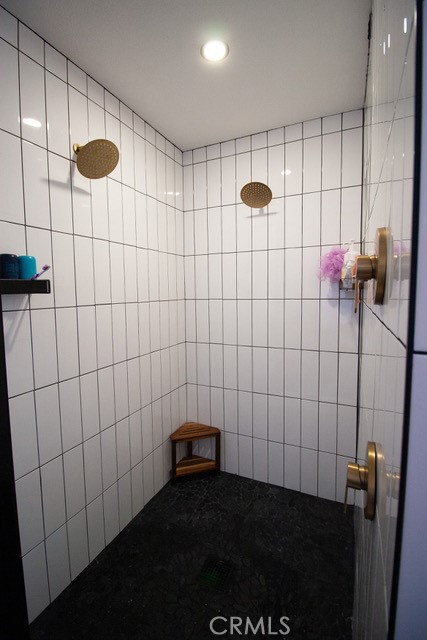 https://media.crmls.org/medias/c98807ce-8231-4331-a03d-846a3d185149.jpg?preset=X-Large