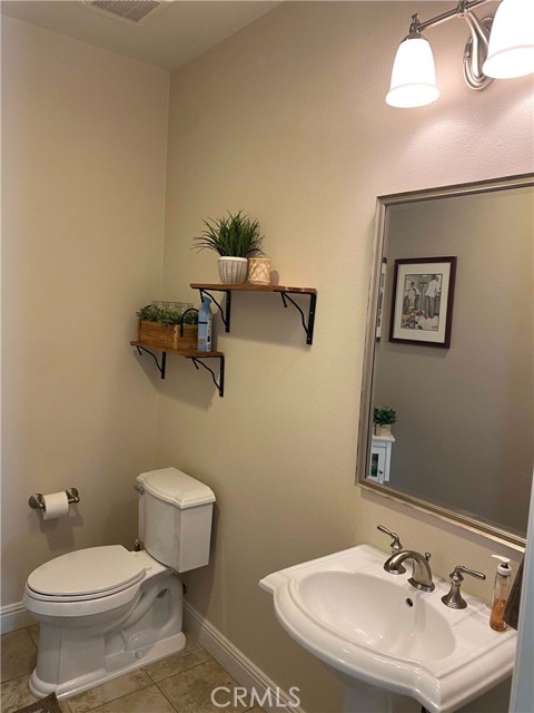 Detail Gallery Image 16 of 38 For 20239 Jubilee Way, Porter Ranch,  CA 91326 - 4 Beds | 4/1 Baths