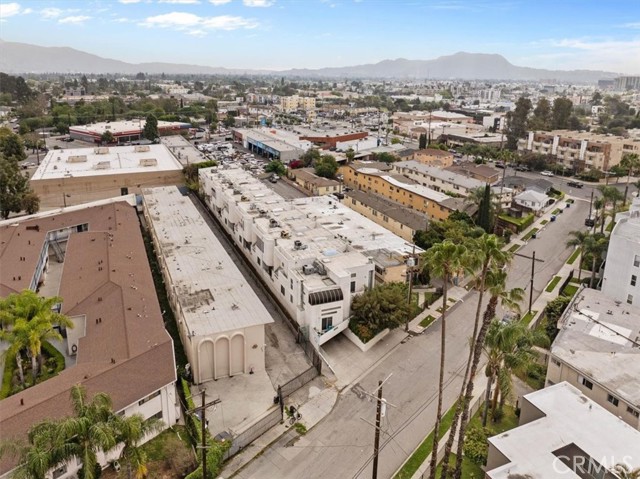 Detail Gallery Image 30 of 33 For 6036 Hazelhurst #C,  North Hollywood,  CA 91606 - 1 Beds | 2 Baths