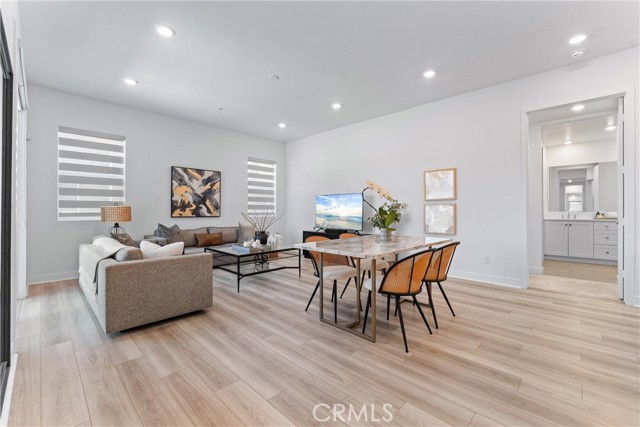 167 Sash, Irvine CA: https://media.crmls.org/medias/c9887ed0-6f2a-4ff2-83b3-d86b25408366.jpg