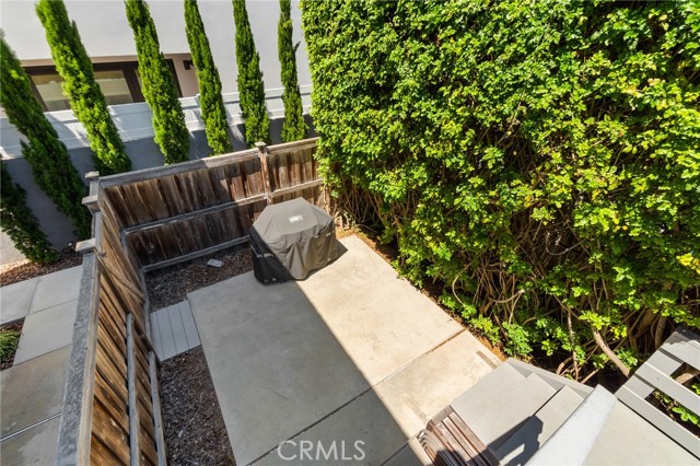 205 Huntington Street, Huntington Beach CA: https://media.crmls.org/medias/c98894d1-e155-4937-9bda-bcfa5f1d22d8.jpg