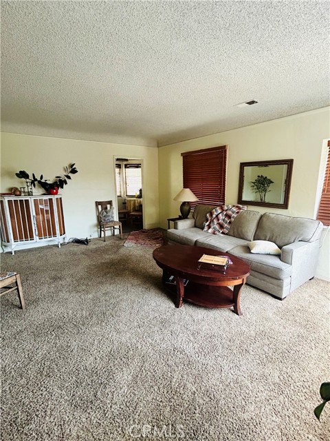 619 E H Street, Ontario CA: https://media.crmls.org/medias/c98958a2-0439-4cd3-b513-e92c483355bb.jpg