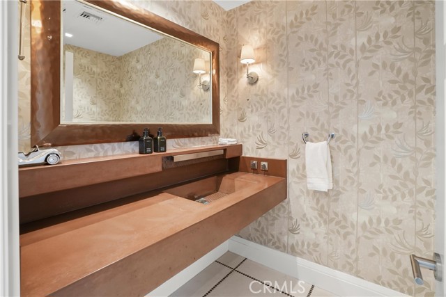 Powder Room Powder Room