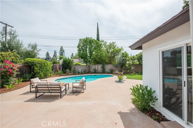 Detail Gallery Image 22 of 25 For 22330 Mobile St, Woodland Hills,  CA 91304 - 4 Beds | 2/1 Baths