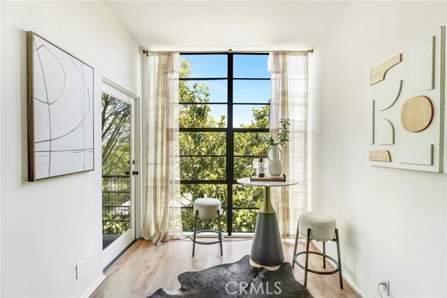 Detail Gallery Image 21 of 26 For 3884 Fredonia Dr #F,  Los Angeles,  CA 90068 - 2 Beds | 3 Baths