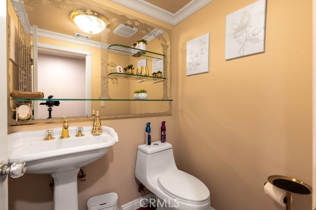 Detail Gallery Image 48 of 61 For 680 W Byron Ct, Upland,  CA 91784 - 6 Beds | 5 Baths