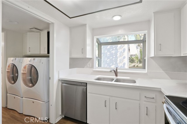 Detail Gallery Image 16 of 32 For 2000 W Palmyra Apt 29, Orange,  CA 92868 - 3 Beds | 2/1 Baths