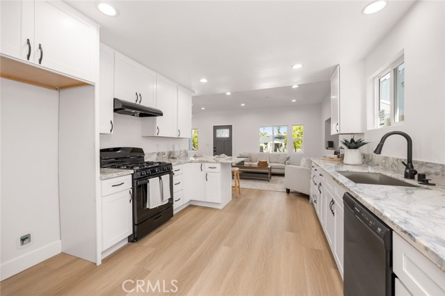 201 S Melrose Street, Placentia CA: https://media.crmls.org/medias/c98b17a7-0c9f-4dab-9c5f-cebf80ef6d71.jpg