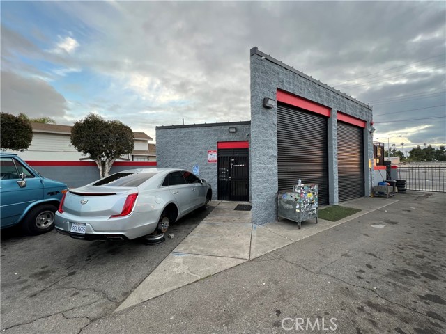 1129 S Lemon Street, Anaheim, California 92805, ,Commercial Sale,For Sale,1129 S Lemon Street,CRPW23180709