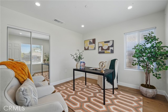 8142 Vantage Avenue, North Hollywood CA: https://media.crmls.org/medias/c98b52e6-6bc3-4e06-afbc-651ac2d2dd17.jpg
