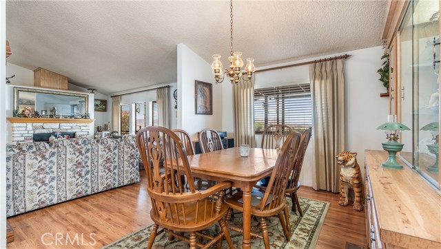 1536 S State Street, Hemet CA: https://media.crmls.org/medias/c98babb2-9d63-4959-bee0-8a32ba39d79c.jpg