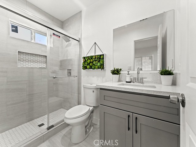 Detail Gallery Image 34 of 36 For 1411 W 7th St, Santa Ana,  CA 92703 - 6 Beds | 4 Baths