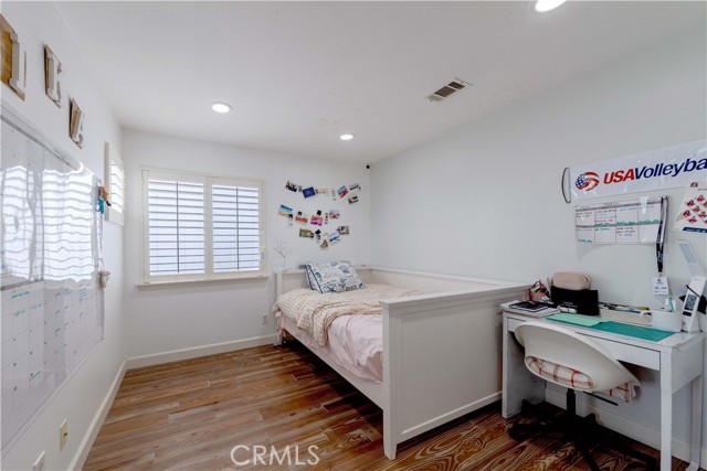 Detail Gallery Image 18 of 38 For 1800 S Pacific Coast Highway #94,  Redondo Beach,  CA 90277 - 3 Beds | 3 Baths