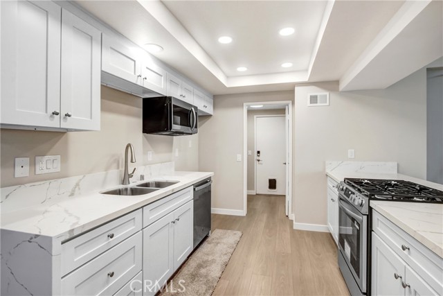 9847 Bolero Drive, Rancho Cucamonga CA: https://media.crmls.org/medias/c98dadd0-7b52-43a8-973b-96e6406487a2.jpg