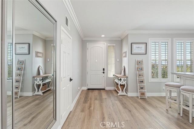 Detail Gallery Image 9 of 43 For 34747 Mediterra Cir, Winchester,  CA 92596 - 5 Beds | 3 Baths