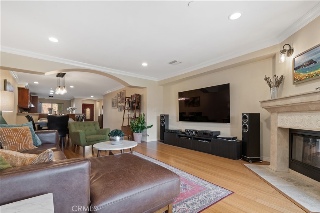 MLS #SR25246946 image #12