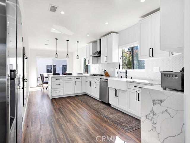 Detail Gallery Image 8 of 20 For 11260 Blix St, North Hollywood,  CA 91602 - 3 Beds | 2 Baths