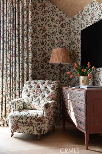 Image 17 of 31 For 2571 Vista