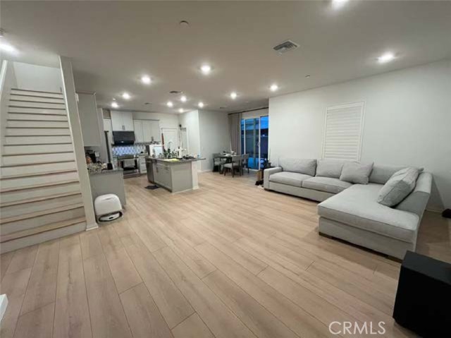 8542 Bison Dr, Chino CA: https://media.crmls.org/medias/c98e8201-b042-422b-a7e0-500ecc099c97.jpg