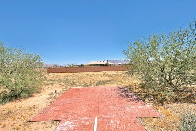 15095 Douglas Street, Apple Valley CA: https://media.crmls.org/medias/c98eef58-b369-4b31-b53a-5a646efddc22.jpg
