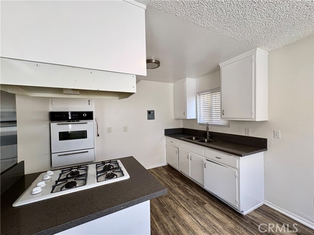 4920 Maine Avenue, Baldwin Park CA: https://media.crmls.org/medias/c98f0166-5207-4671-8428-1c3b757e9a22.jpg