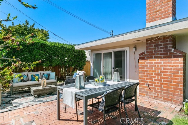 7008 Willowtree Drive, Rancho Palos Verdes, California 90275, 3 Bedrooms Bedrooms, ,1 BathroomBathrooms,Residential,Sold,Willowtree,PV22203496