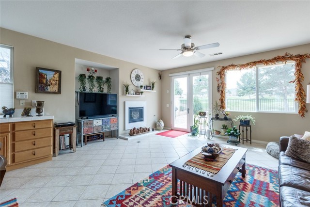4108 Club Vista Drive, Palmdale CA: https://media.crmls.org/medias/c98f8d80-e1df-4473-9fe3-cc054fabcd77.jpg