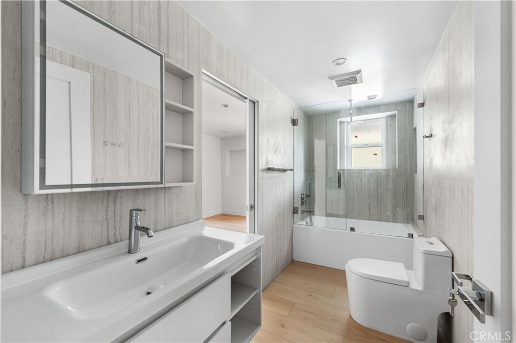2911 E Chevy Chase DriveGlendale img 32