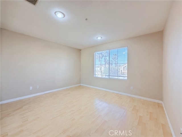 Detail Gallery Image 20 of 36 For 5793 Oakdale Ln, Fontana,  CA 92336 - 5 Beds | 3 Baths