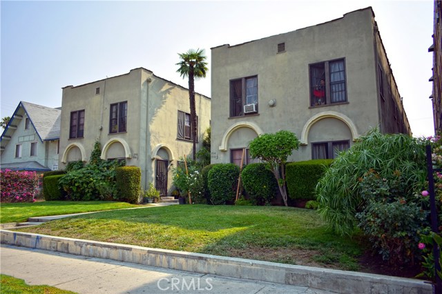 1506 S Wilton Place Los Angeles, California 1506 South Wilton Place is a partially renovated 12-unit apartment building in Los Angeles’ Arlington Heights neighborhood with 33 percent potential upside in rents. The building is a 1921 construction with a desirable mix of nine two-bed/one-bath and three one-bed/one-bath units that are separately metered for gas and electricity. Half of the units have been recently remodeled. The property also offers on-site laundry and eight surface parking spaces. 1506 South Wilton Place is located less than a mile north of the 10 Freeway, offering easy access to Downtown LA’s major employers and entertainment. The property is four blocks west of Western Avenue and Western Plaza Shopping Center (home to Food4Less, CVS, Panda Express, Wingstop, and more), and two blocks east of Pio Pico Middle School.This is a very dense rental area where over 84 percent of housing units within one mile are renter-occupied. Arlington Heights has begun to see an increase in development recently as the Koreatown boom spreads southwest. Two notable major developments projects in this neighborhood include the five-story, 28-unit building with streetfront commercial space and parking currently under construction at 3617 Venice Boulevard, less than a mile from the subject property, and The Arlington, a recently approved project that will see the rise of a four-story building with 84 apartments and 2,400 square feet of commercial space at 3300 Washington Boulevard, also less than a mile from the property.