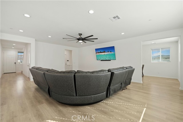 Detail Gallery Image 13 of 40 For 36300 Firelight Cir, Wildomar,  CA 92595 - 4 Beds | 3 Baths