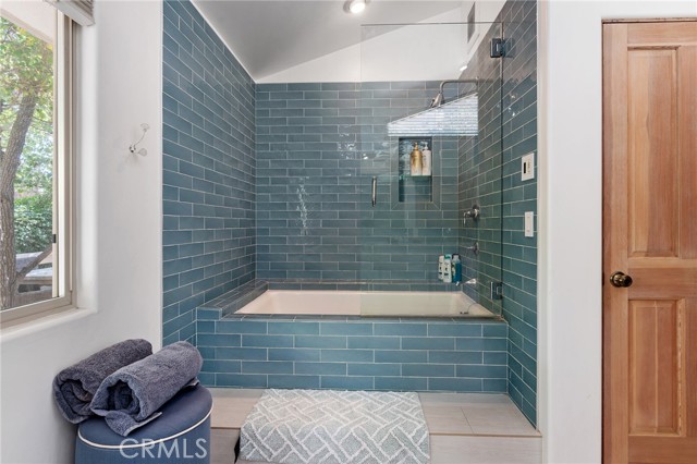 1733 Arteique Rd, Topanga CA: https://media.crmls.org/medias/c991dbb5-92c0-46fe-b4bc-f5693b4d4fa6.jpg