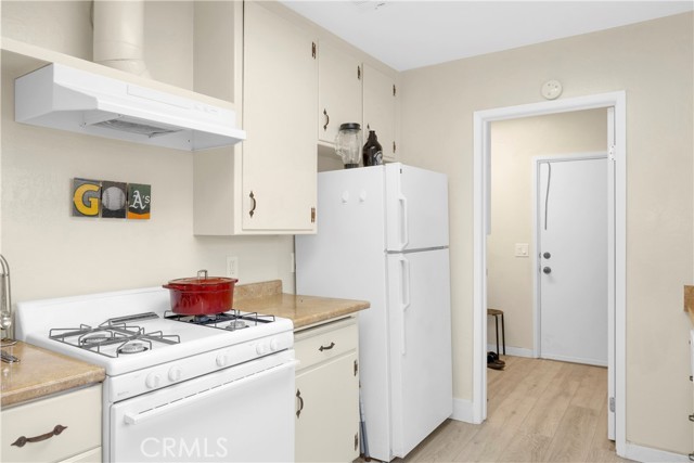 135 S Alfred Street, Coalinga CA: https://media.crmls.org/medias/c991edec-2ce3-4c30-9404-42b56f68a045.jpg