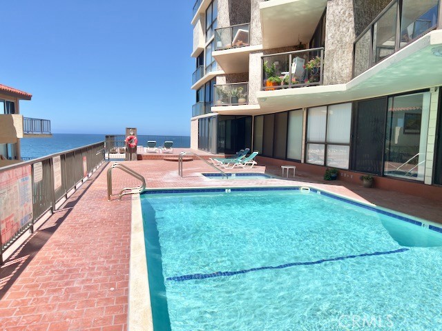 531 Esplanade, Redondo Beach, California 90277, 2 Bedrooms Bedrooms, ,2 BathroomsBathrooms,Residential,Sold,Esplanade,SB22172842