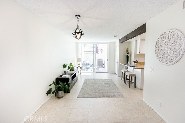 805 Vista Ct, Brea CA: https://media.crmls.org/medias/c993558e-a4db-4d10-a90d-d7195313bb00.jpg