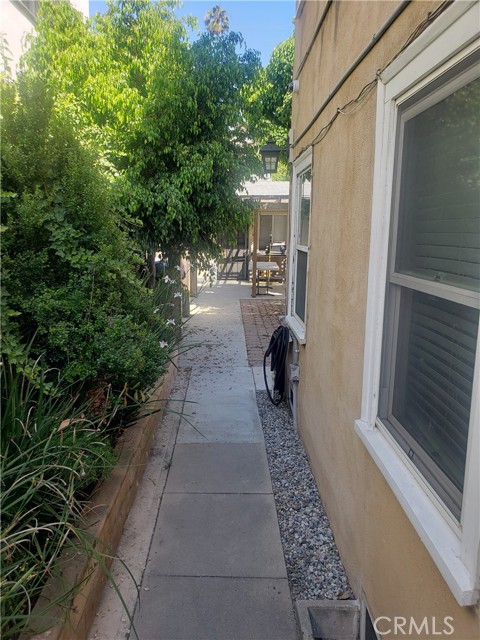 1206 3rd Avenue #4, Los Angeles, CA, 90019 1206 3rd Avenue #4, Los Angeles, CA, 90019