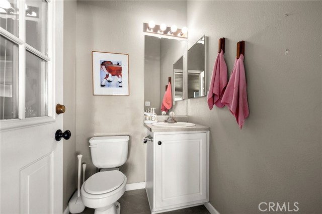 Detail Gallery Image 15 of 63 For 9259 Sierra Hwy, Agua Dulce,  CA 91390 - 4 Beds | 4 Baths