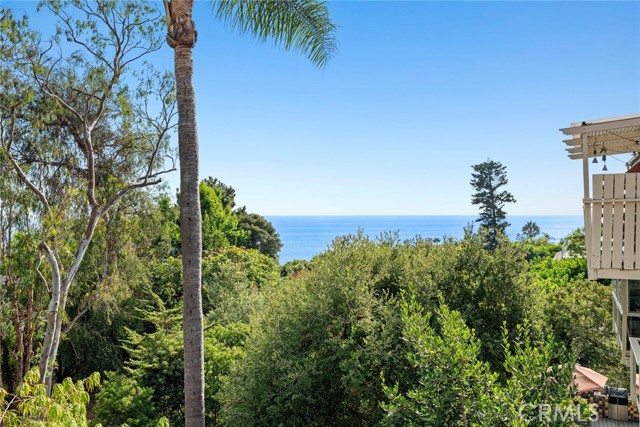 Detail Gallery Image 14 of 30 For 31402 Ocean View St, Laguna Beach,  CA 92651 - 3 Beds | 3/1 Baths