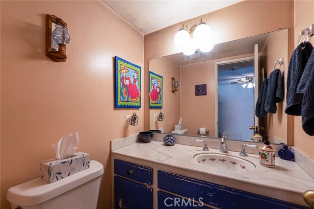 9739 Reseda Boulevard, Northridge CA: https://media.crmls.org/medias/c9957da0-464e-4ece-a899-ef90e257c757.jpg