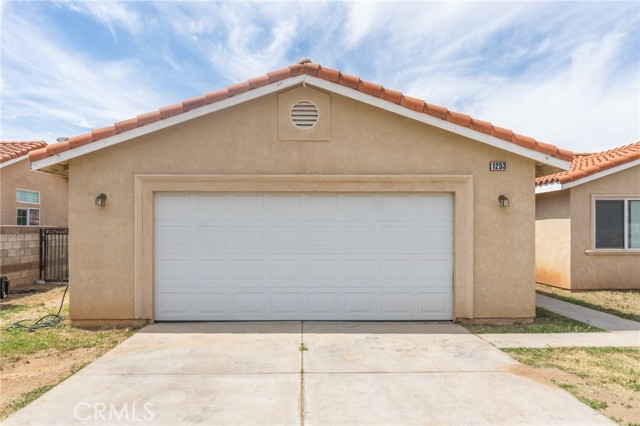 Detail Gallery Image 5 of 29 For 1253 Beaumont Ave, Beaumont,  CA 92223 - 4 Beds | 2 Baths