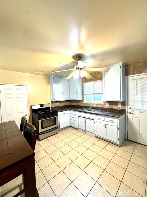 Detail Gallery Image 6 of 24 For 10811 Milano Ave, Norwalk,  CA 90650 - 4 Beds | 2 Baths