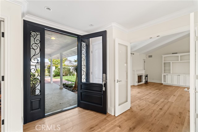 1520 Sandcastle Drive, Corona del Mar CA: https://media.crmls.org/medias/c996b648-7570-47b7-bdb8-bcd3c1463a83.jpg