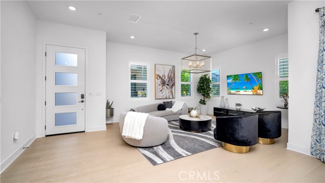 Detail Gallery Image 3 of 69 For 138 Yugen, Irvine,  CA 92618 - 4 Beds | 3/1 Baths