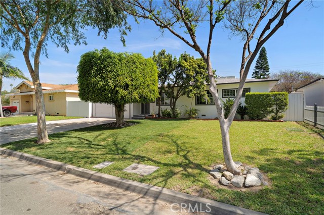 Detail Gallery Image 3 of 25 For 408 Diana, Fullerton,  CA 92833 - 4 Beds | 3 Baths