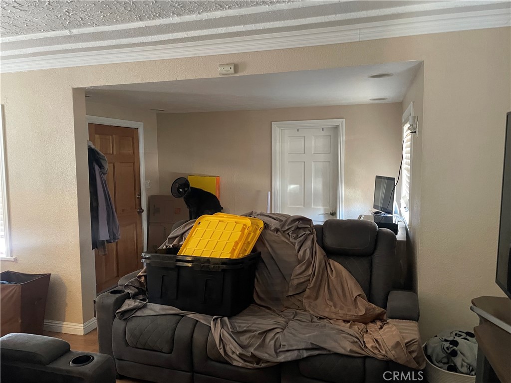 https://media.crmls.org/medias/c9994f75-6da2-4394-a6d2-816e8eef78a3.jpg?preset=X-Large