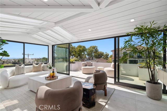 Detail Gallery Image 33 of 53 For 504 Hazel Dr, Corona Del Mar,  CA 92625 - 4 Beds | 3/1 Baths