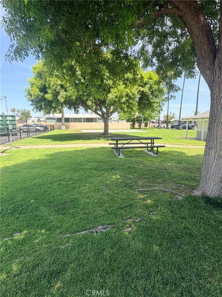 https://media.crmls.org/medias/c99982fa-8692-4817-9a4e-14ad4e8e7387.jpg?preset=X-Large