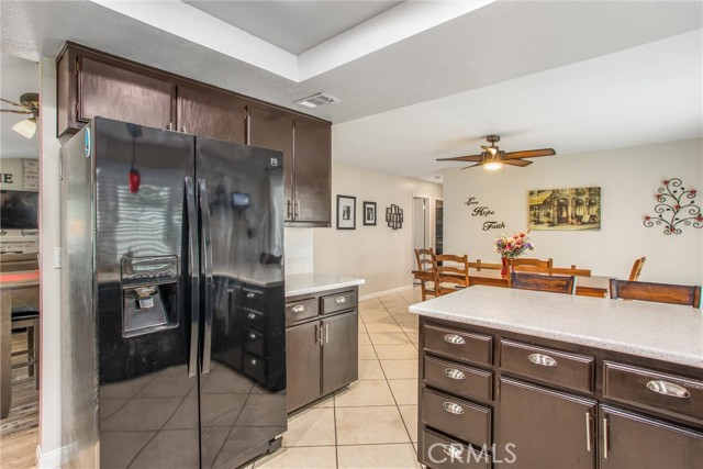 6967 Mountain Avenue, Highland CA: https://media.crmls.org/medias/c9998898-df89-4f22-a56f-6087db9cf036.jpg