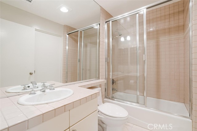 Detail Gallery Image 8 of 24 For 15425 Antioch St #104,  Pacific Palisades,  CA 90272 - 2 Beds | 2 Baths