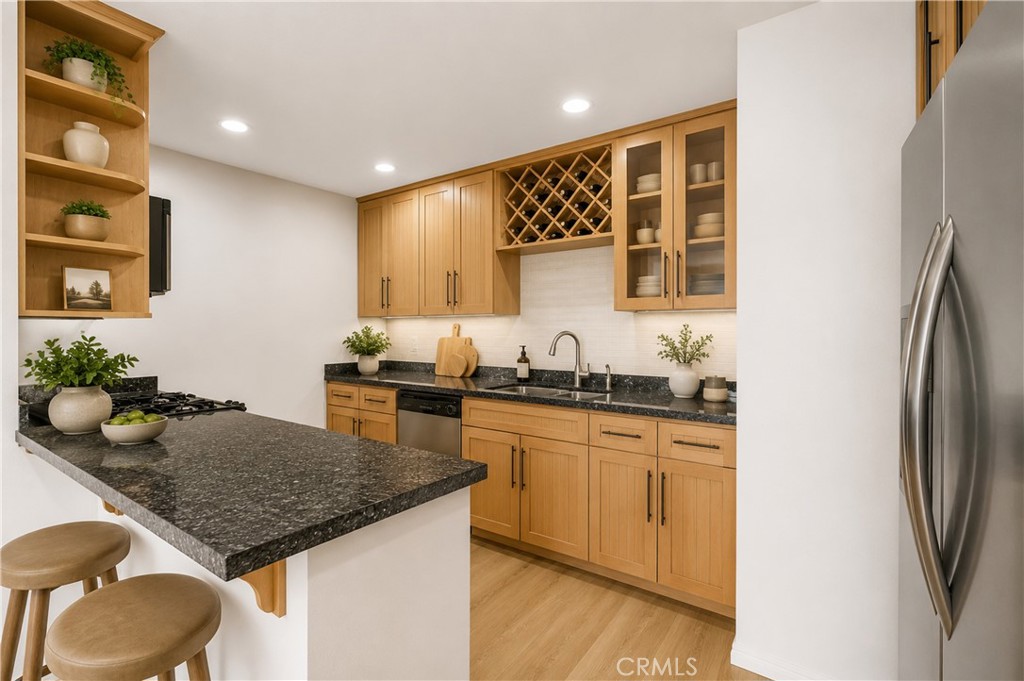 6600 Warner #94, photo 4